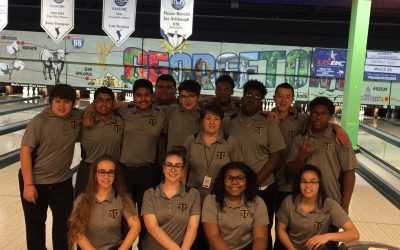 Varsity Bowling Boys and Girls headed to Regionals!